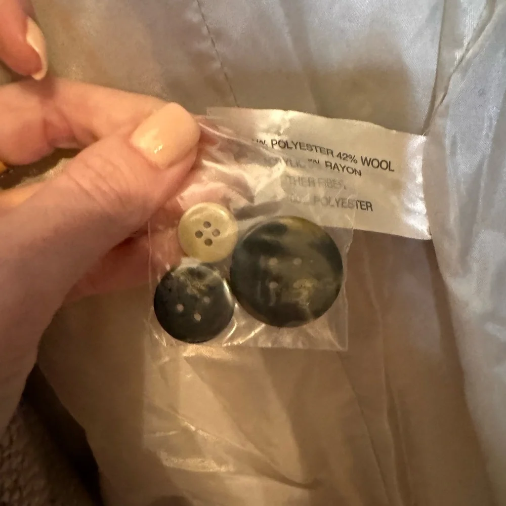 Gallery Wool-Blend Women's Walker Coat - Picture 3 of 9